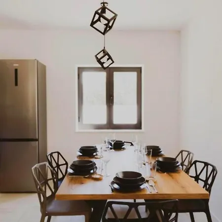 Villa Marta With Heated Pool And Traditional Taver Sukošan