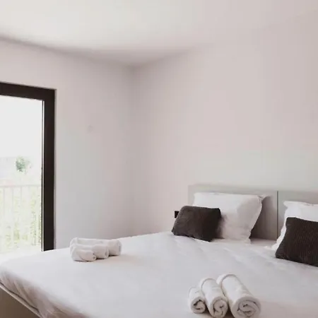 Marta With Heated Pool And Traditional Taver Villa